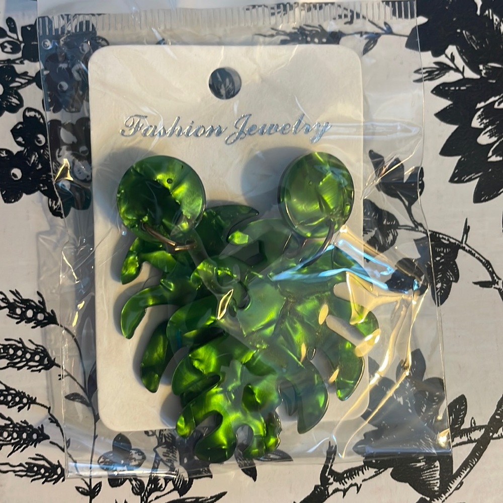 Rainforest leaf fashion earrings